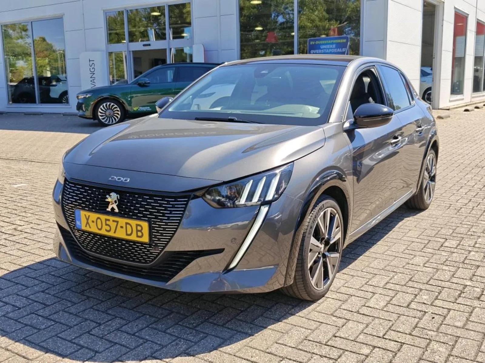 Peugeot 208 (2023) — foto 1