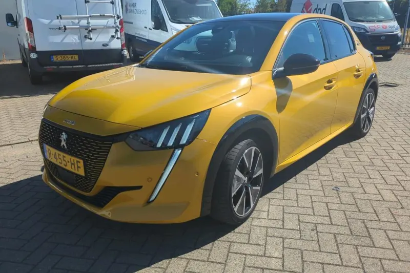 Peugeot e-208 (2022)