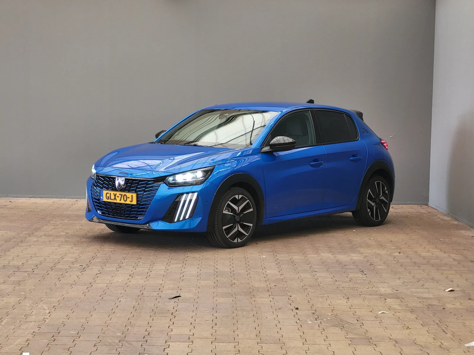 Peugeot 208 (2024) — foto 1