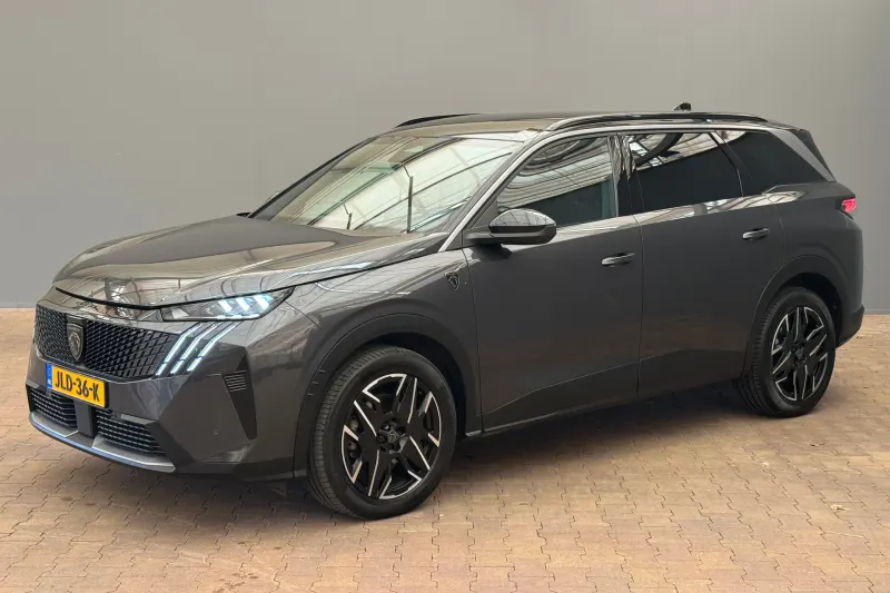 Peugeot 5008 (2024)