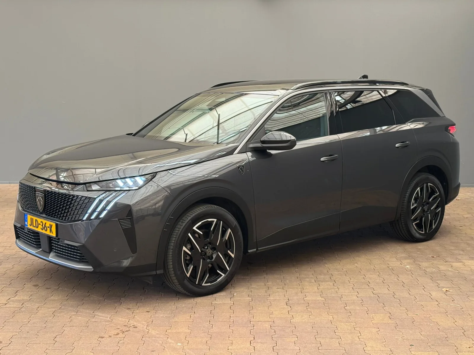 Peugeot 5008 (2024) — foto 1