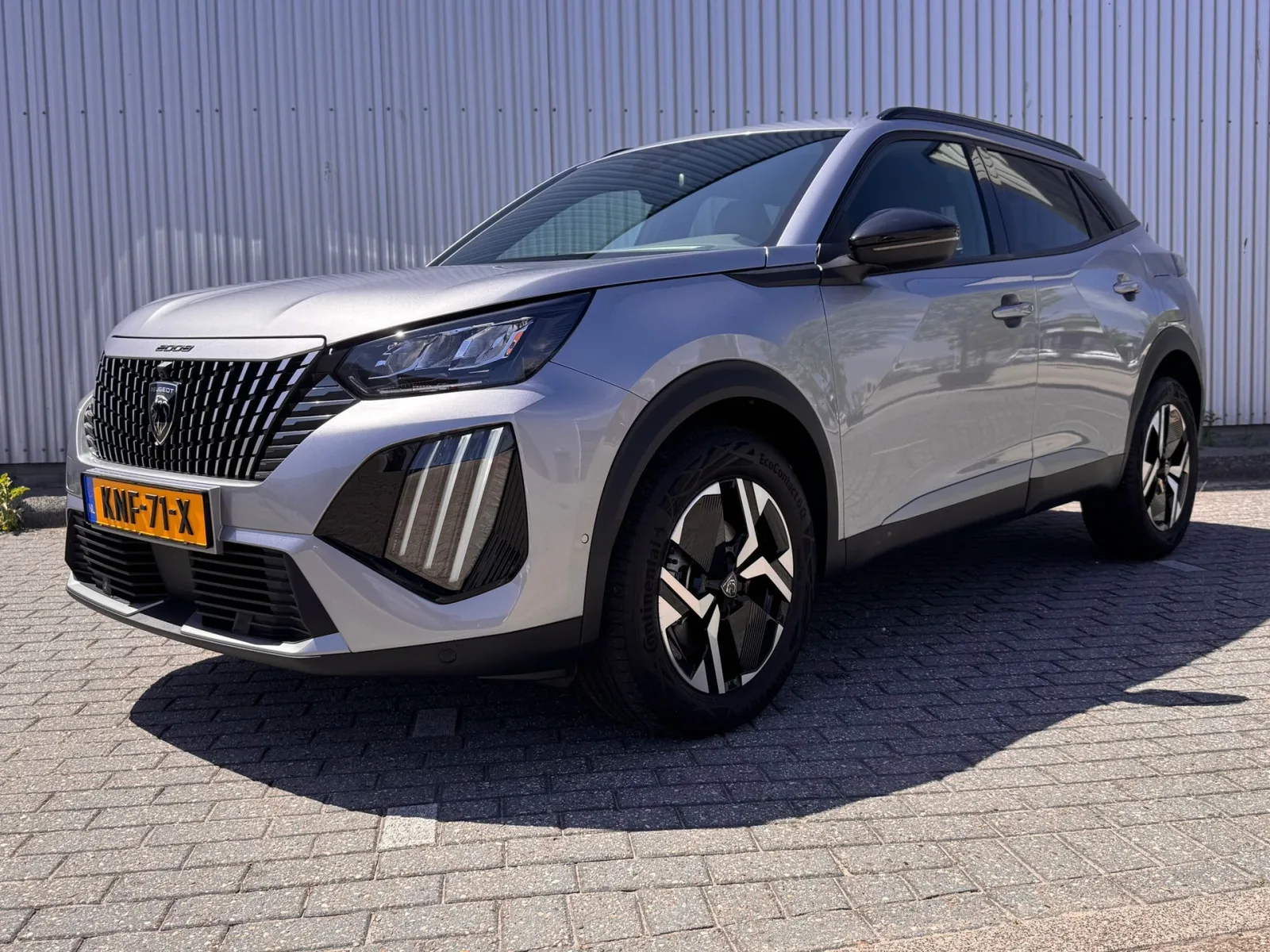 Peugeot 2008 (2025) — foto 1
