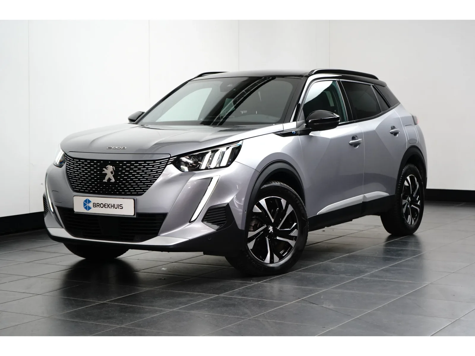 Peugeot e-2008 (2023) — foto 1