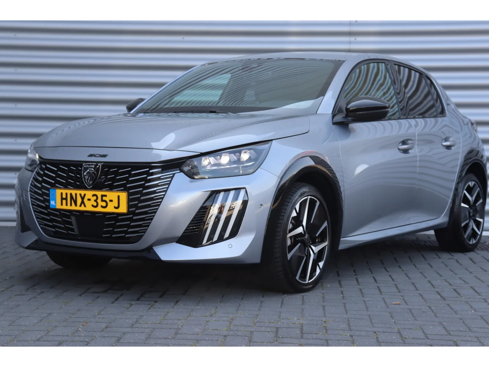 Peugeot 208 (2024) — foto 1