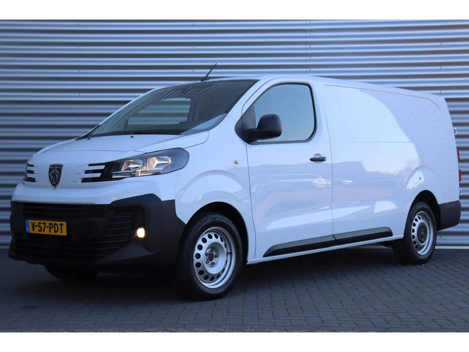 Peugeot Expert (2024) — foto 1