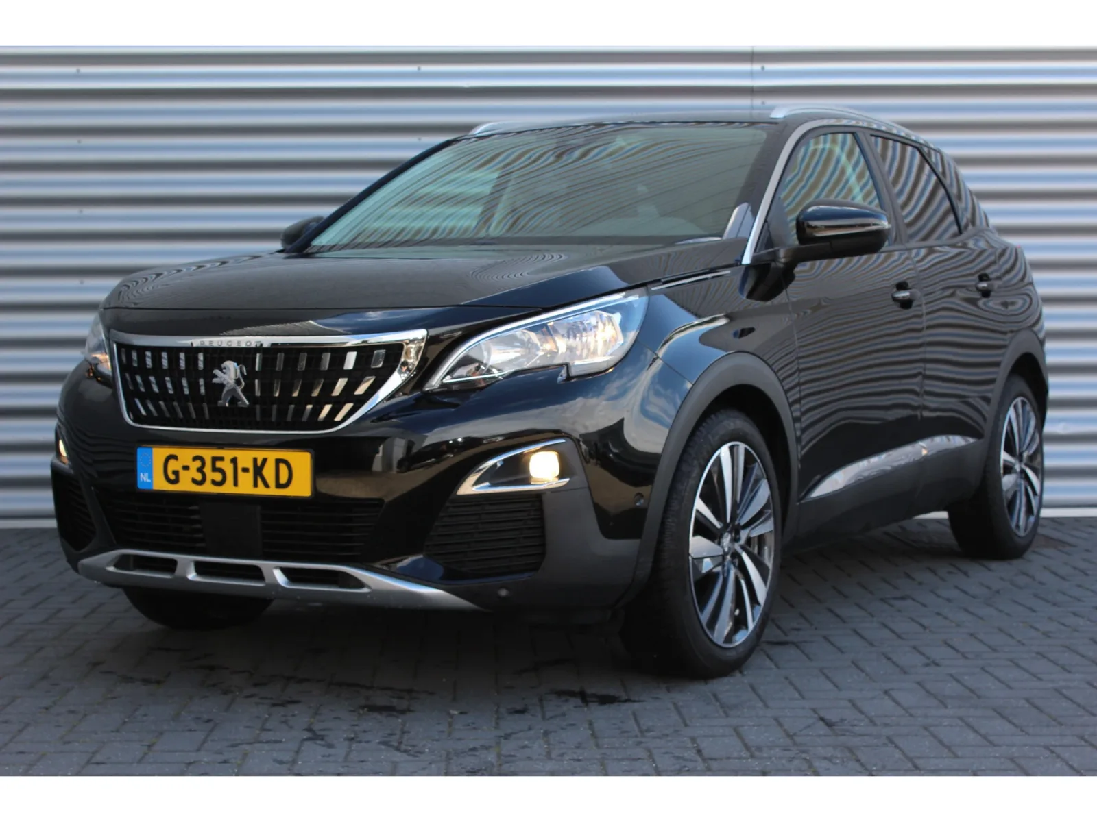 Peugeot 3008 (2019) — foto 1