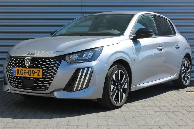 Peugeot 208 (2024) thumbnail 1