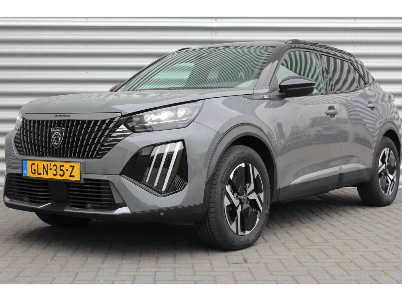 Peugeot e-2008 (2024) — foto 1