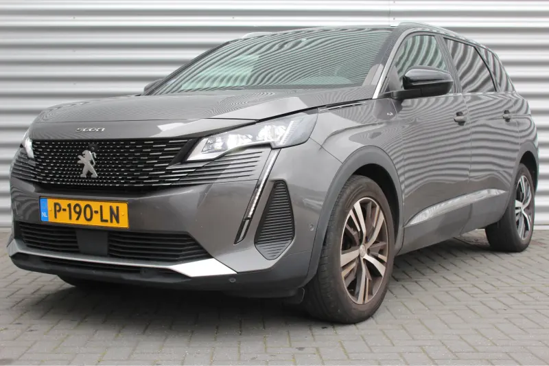 Peugeot 5008 (2022)