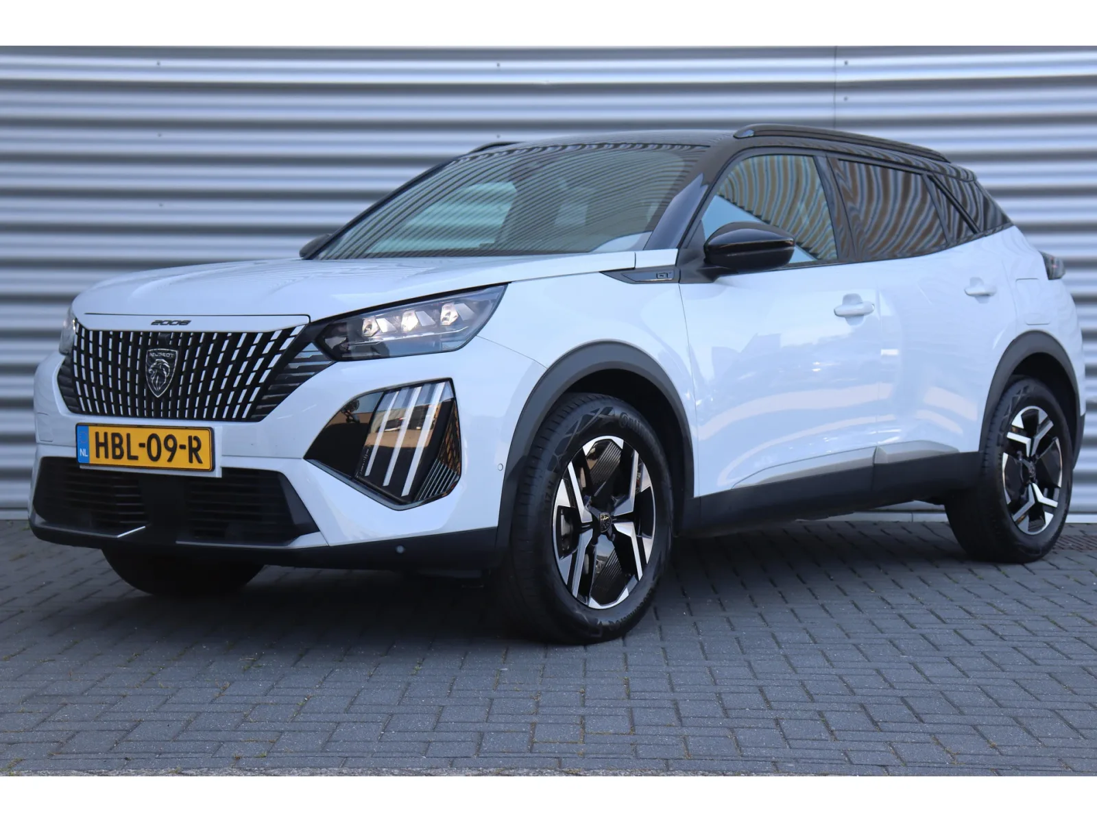Peugeot 2008 (2025) — foto 1