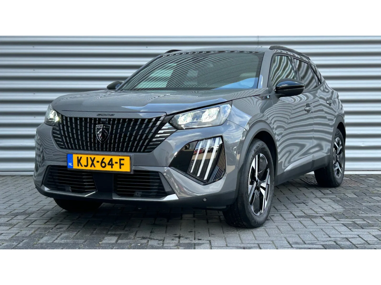 Peugeot e-2008 (2025) — foto 1