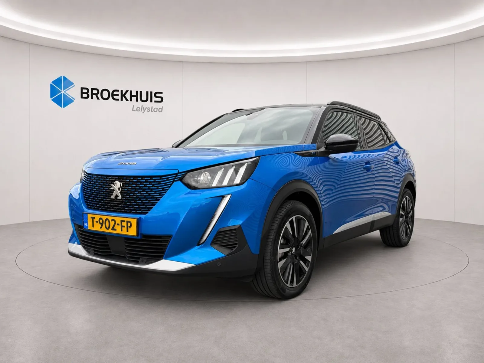 Peugeot e-2008 (2023) — foto 1