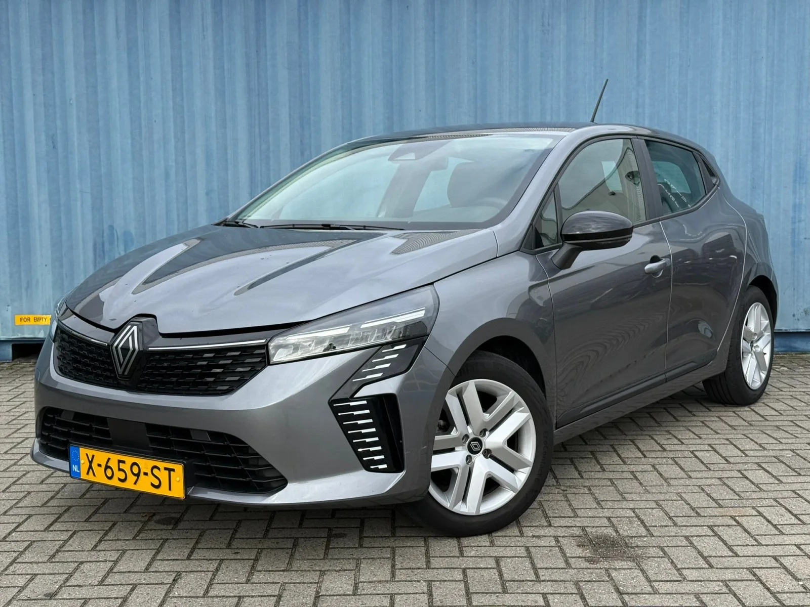 Renault Clio (2024) — foto 1