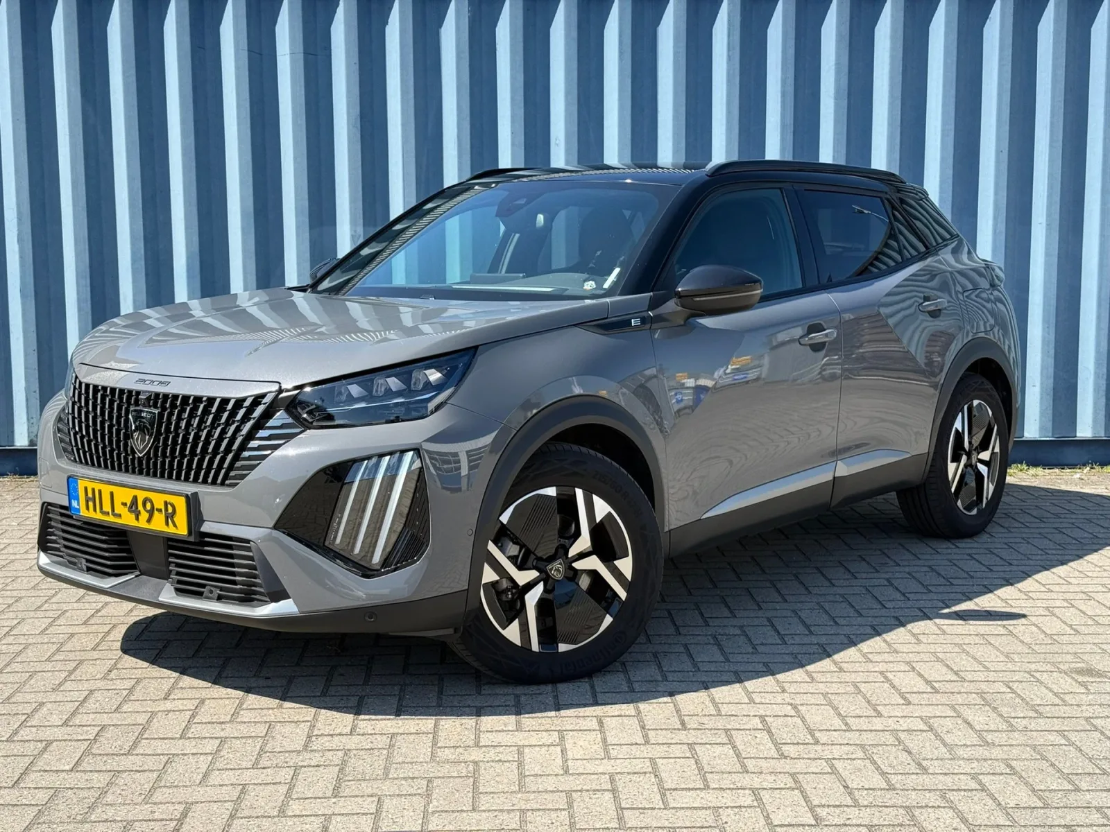 Peugeot e-2008 (2025) — foto 1
