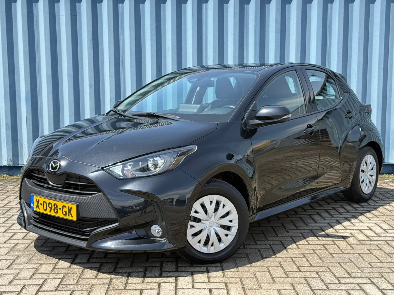 Mazda 2 Hybrid (2023) — foto 1
