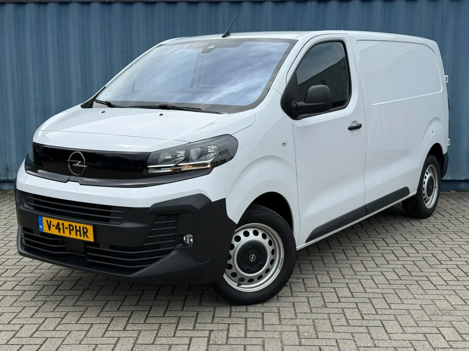 Opel Vivaro (2024) — foto 1