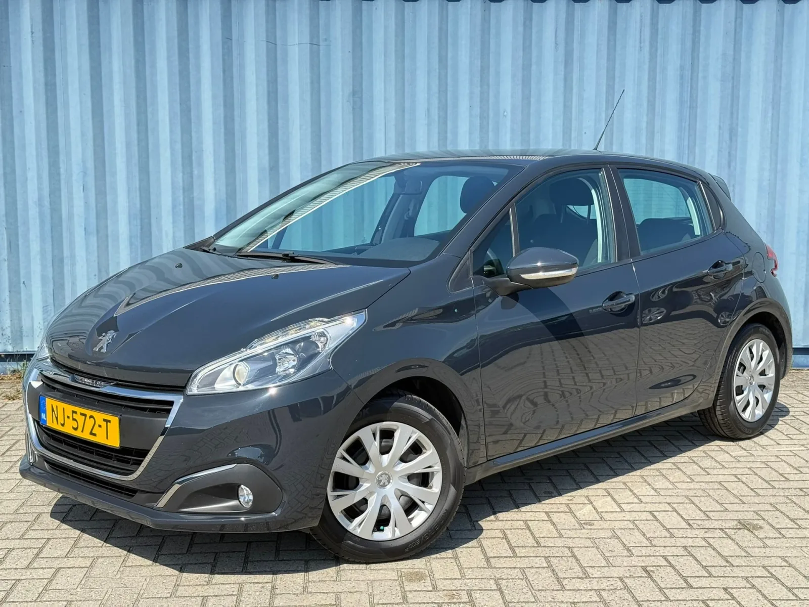 Peugeot 208 (2017) — foto 1