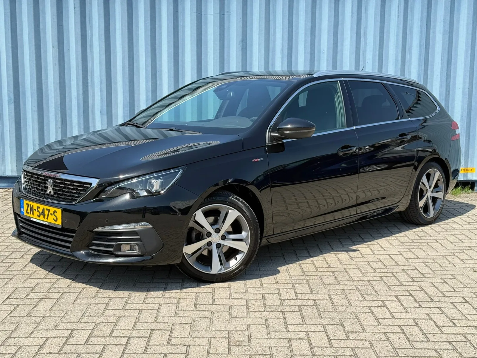 Peugeot 308 (2019) — foto 1