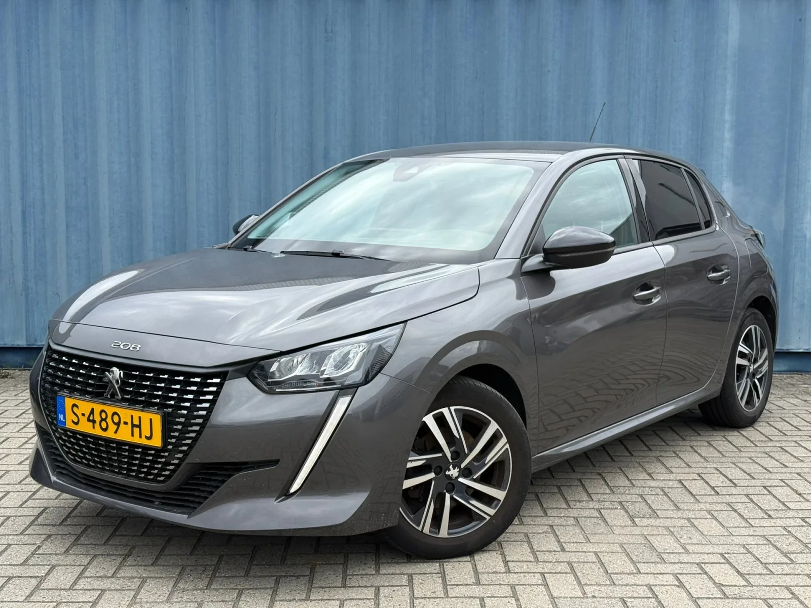 Peugeot 208 (2023) — foto 1