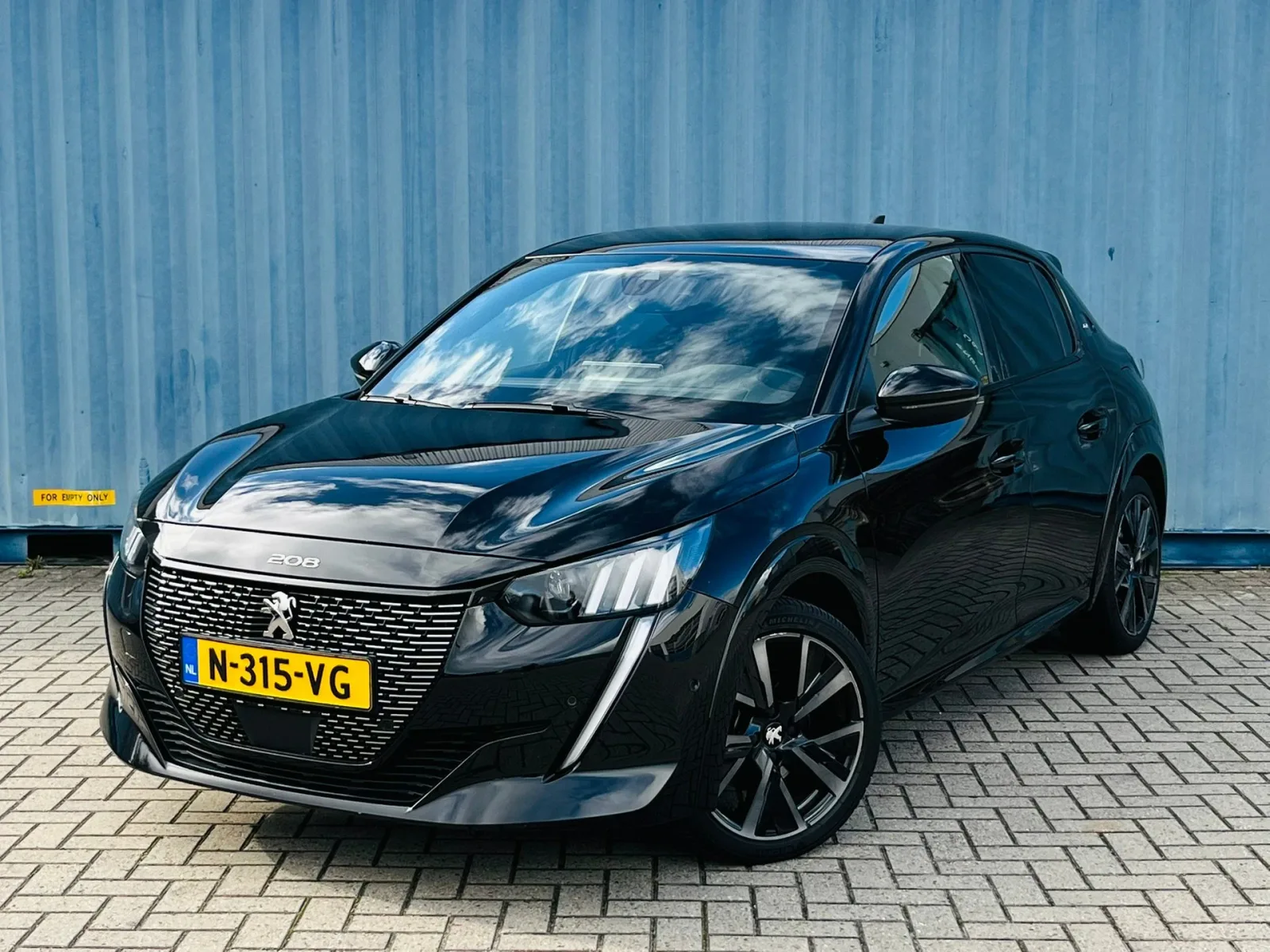Peugeot 208 (2022) — foto 1