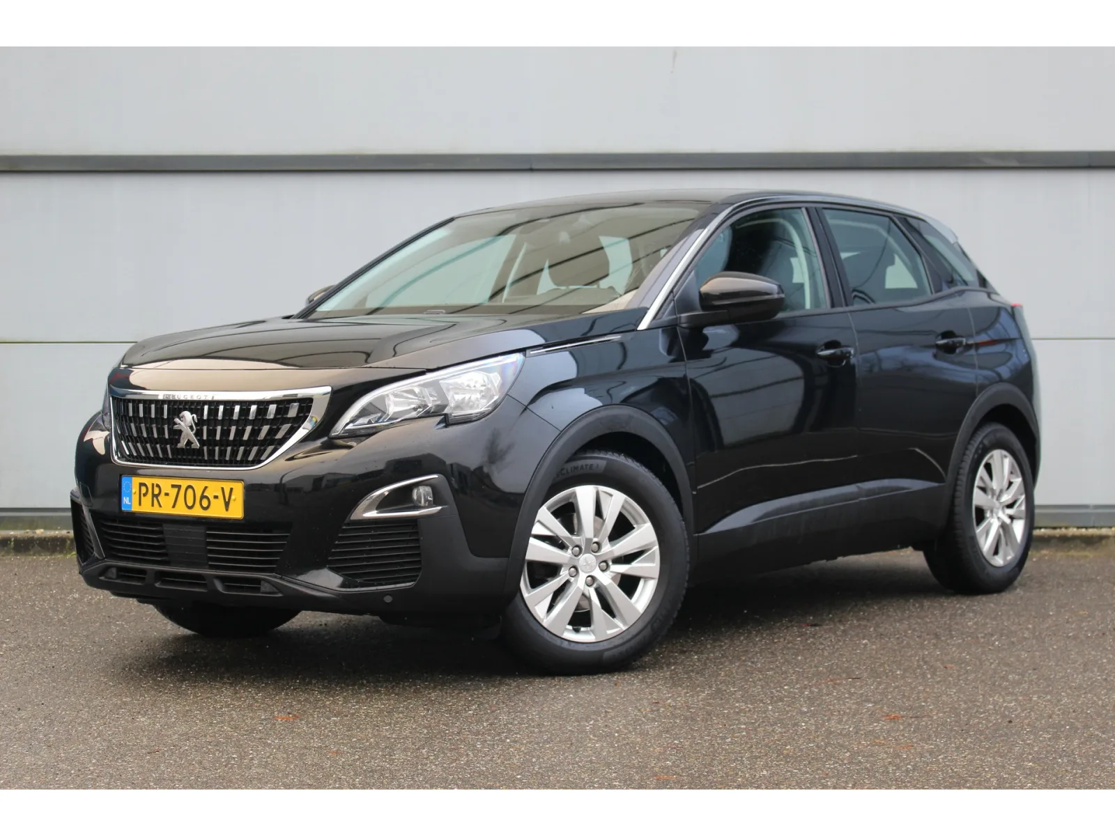 Peugeot 3008 (2017) — foto 1