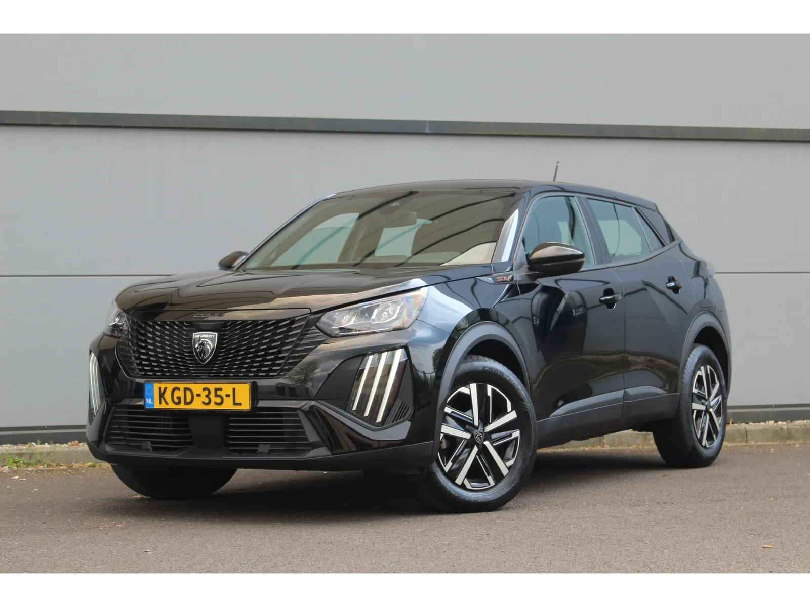 Peugeot 2008 (2025) — foto 1