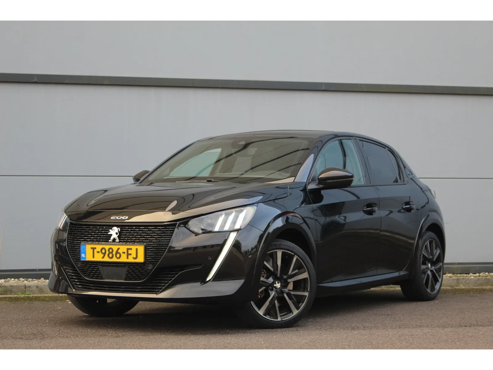 Peugeot e-208 (2023) — foto 1
