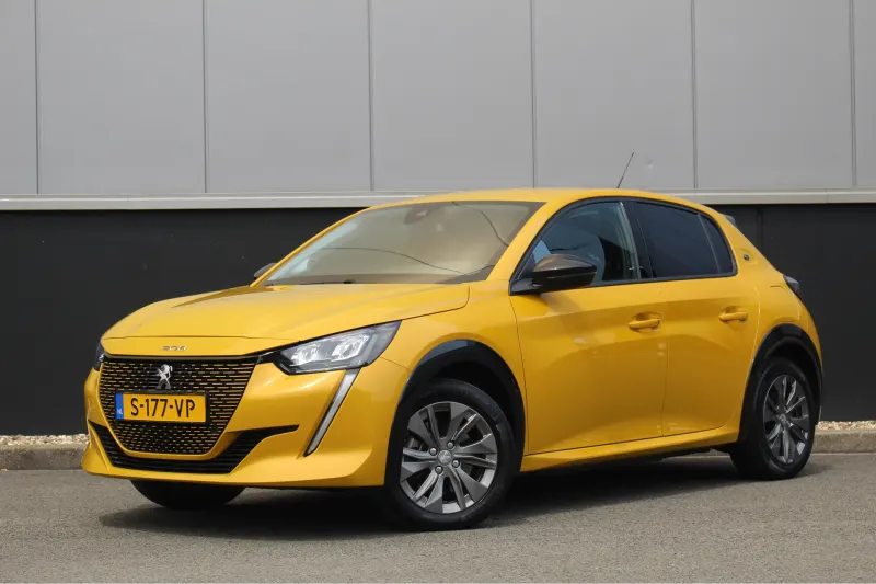 Peugeot e-208 (2023)