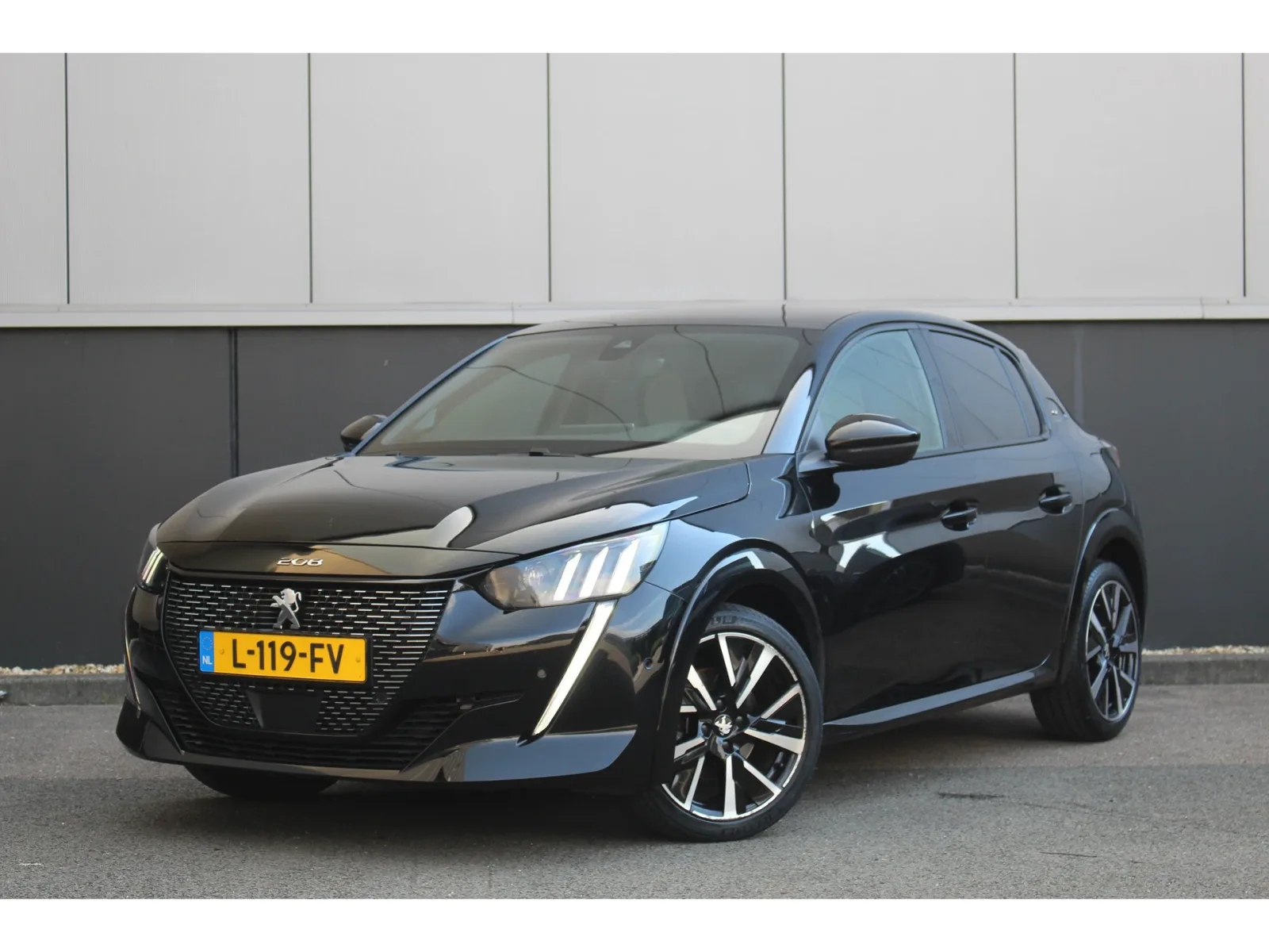 Peugeot 208 (2021) — foto 1