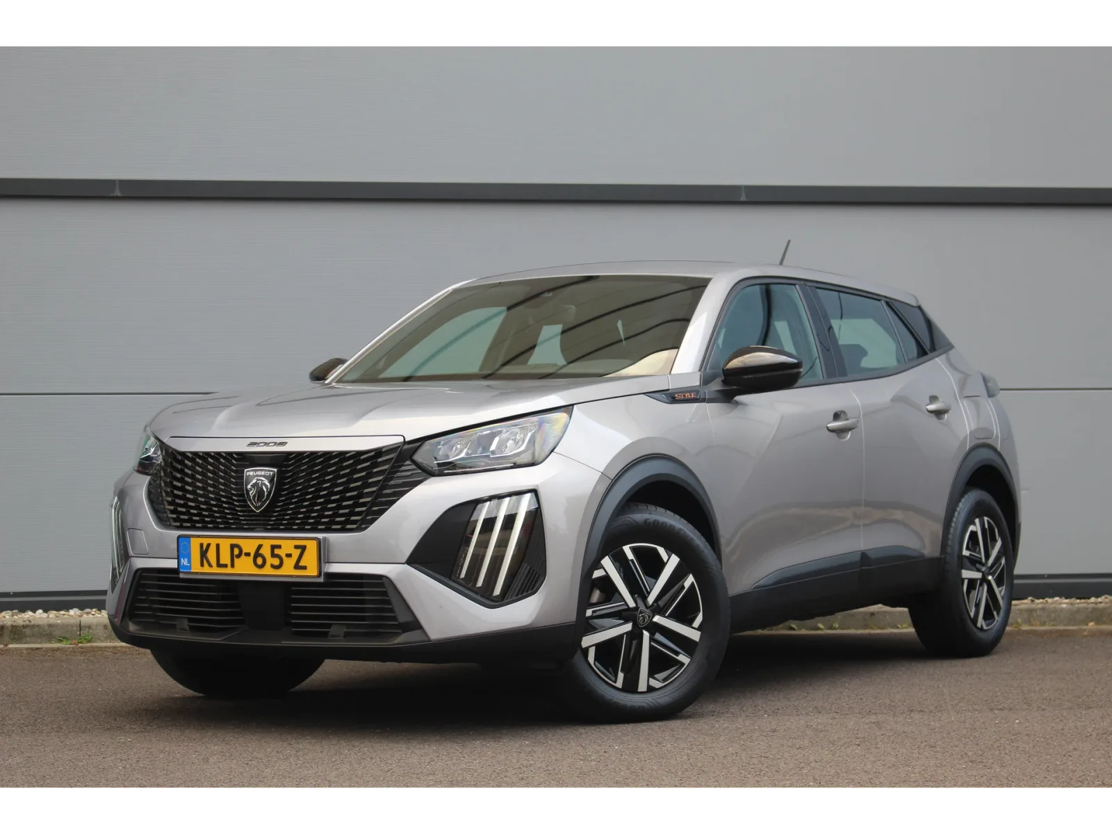 Peugeot 2008 (2025) — foto 1