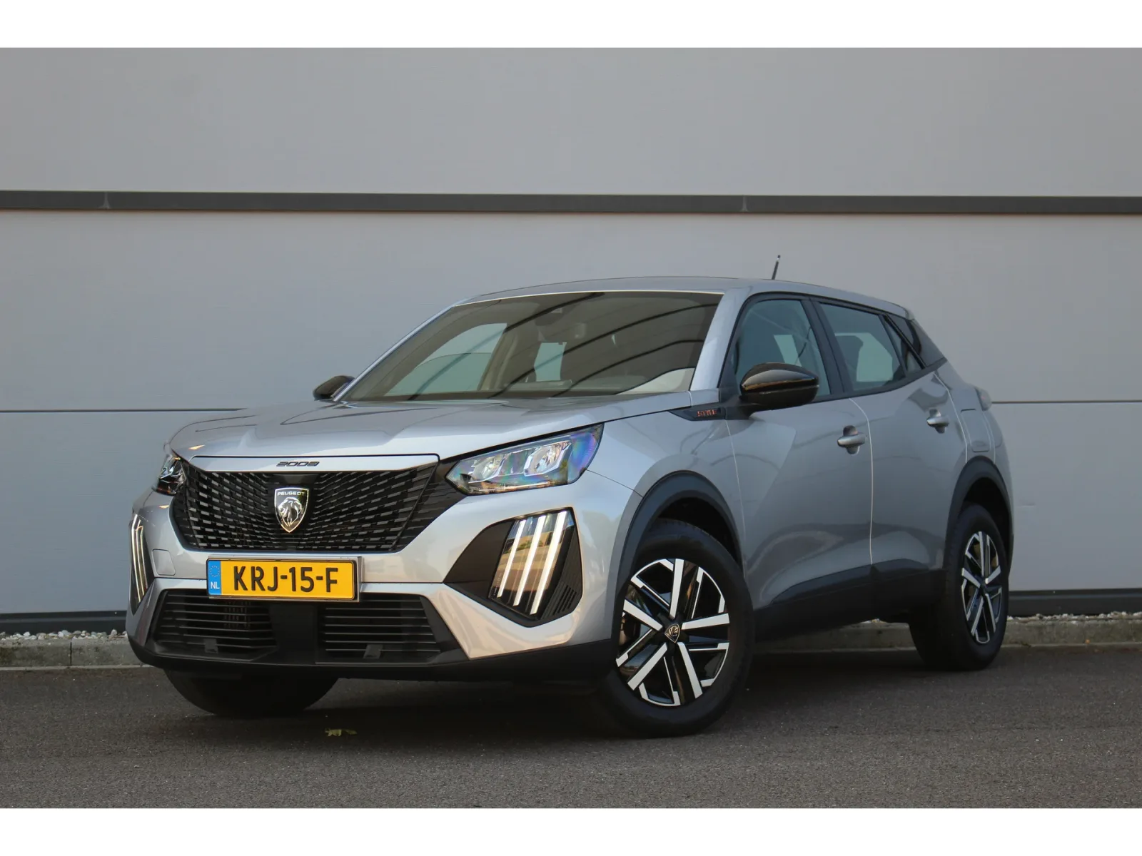 Peugeot 2008 (2025) — foto 1