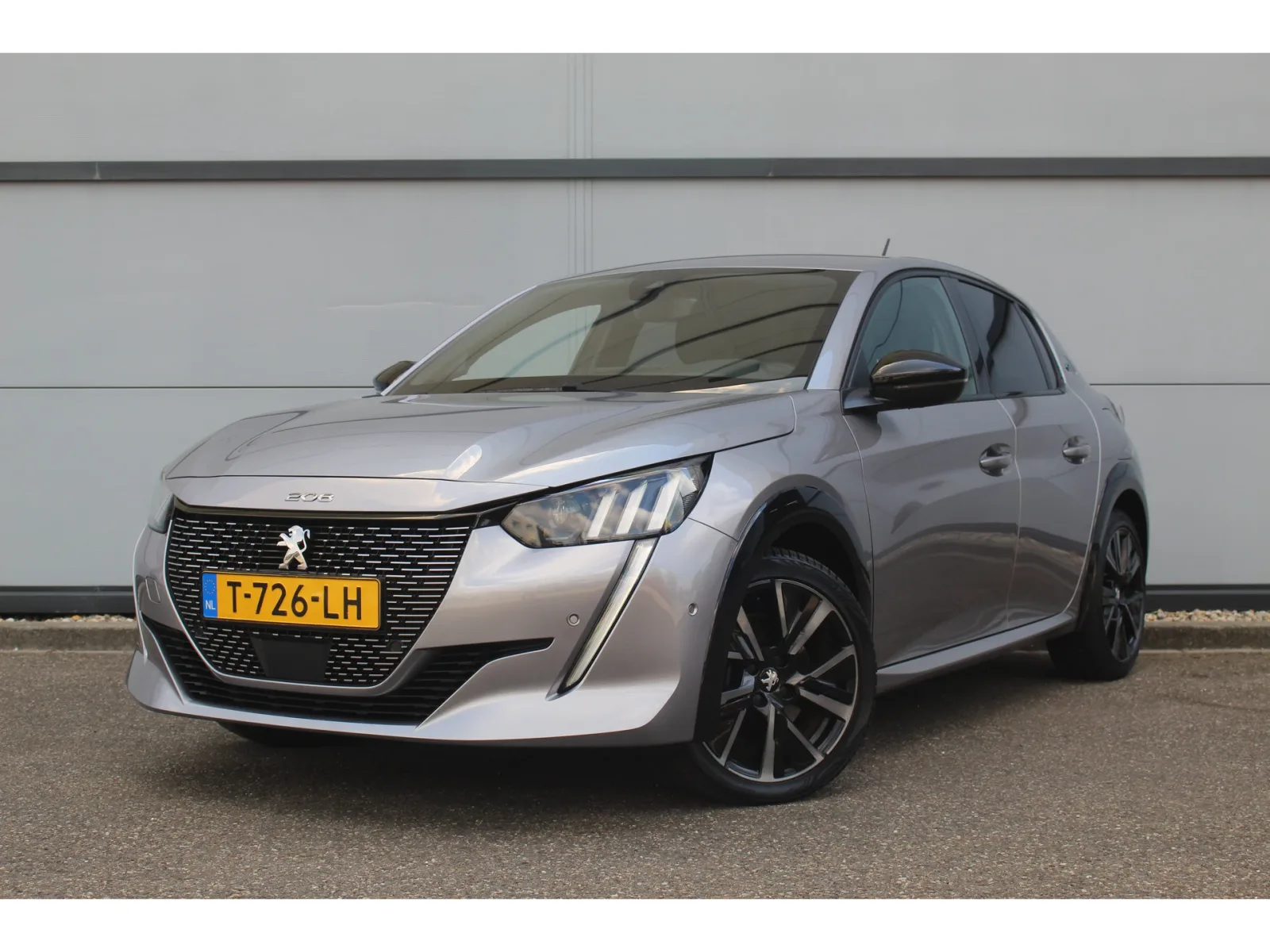 Peugeot e-208 (2023) — foto 1
