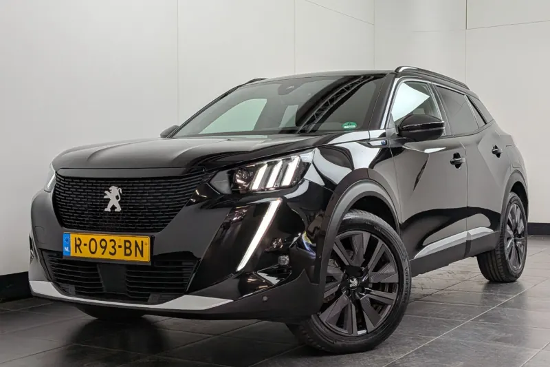 Peugeot e-2008 (2022)