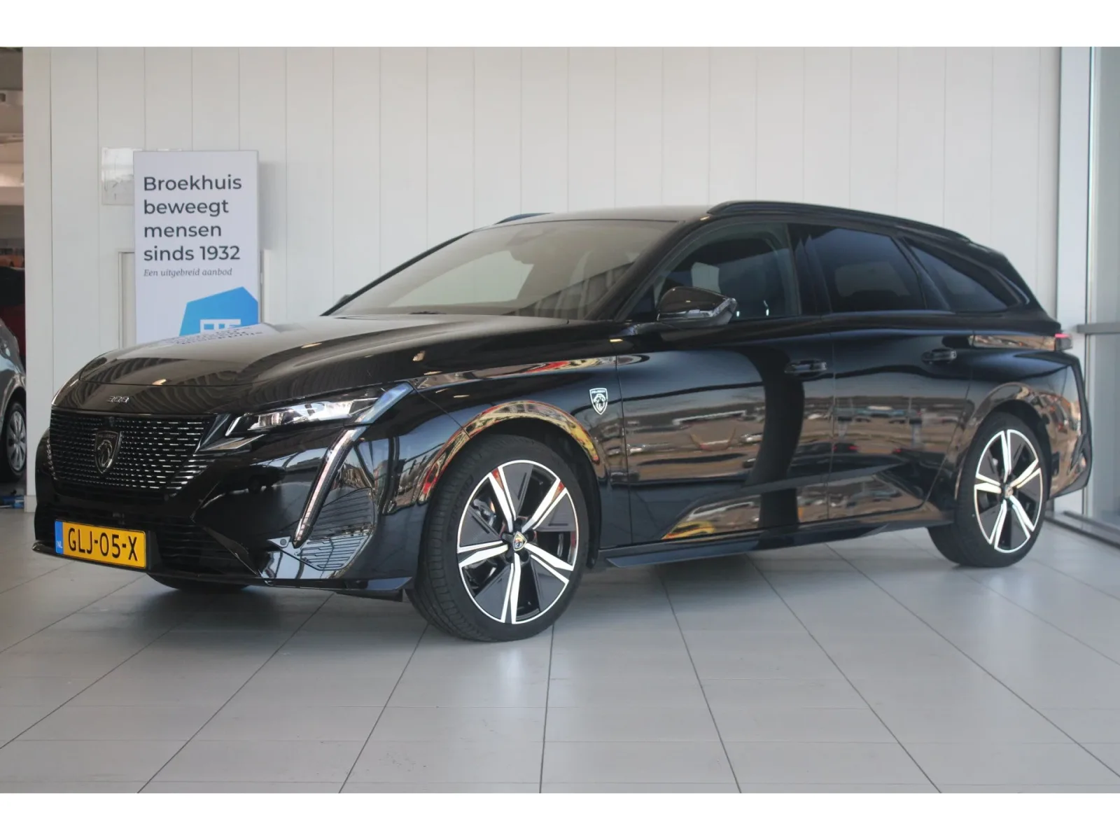 Peugeot 308 (2024) — foto 1