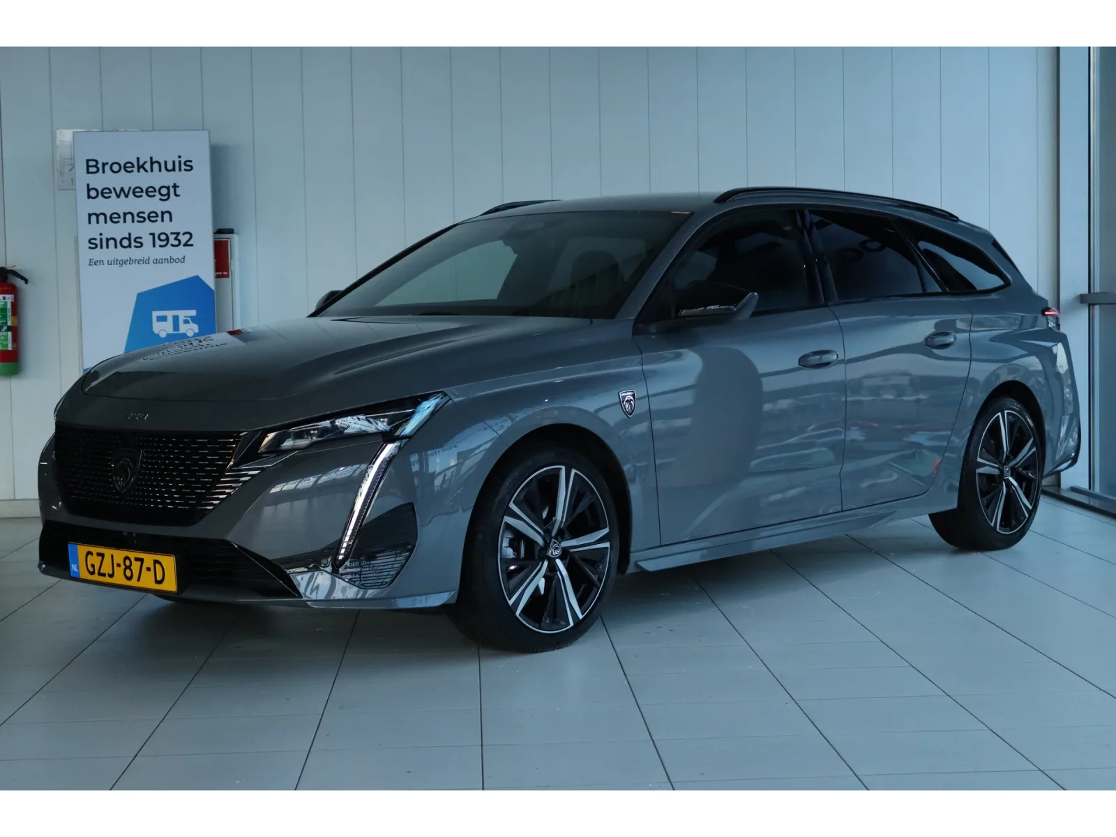 Peugeot 308 (2025) — foto 1