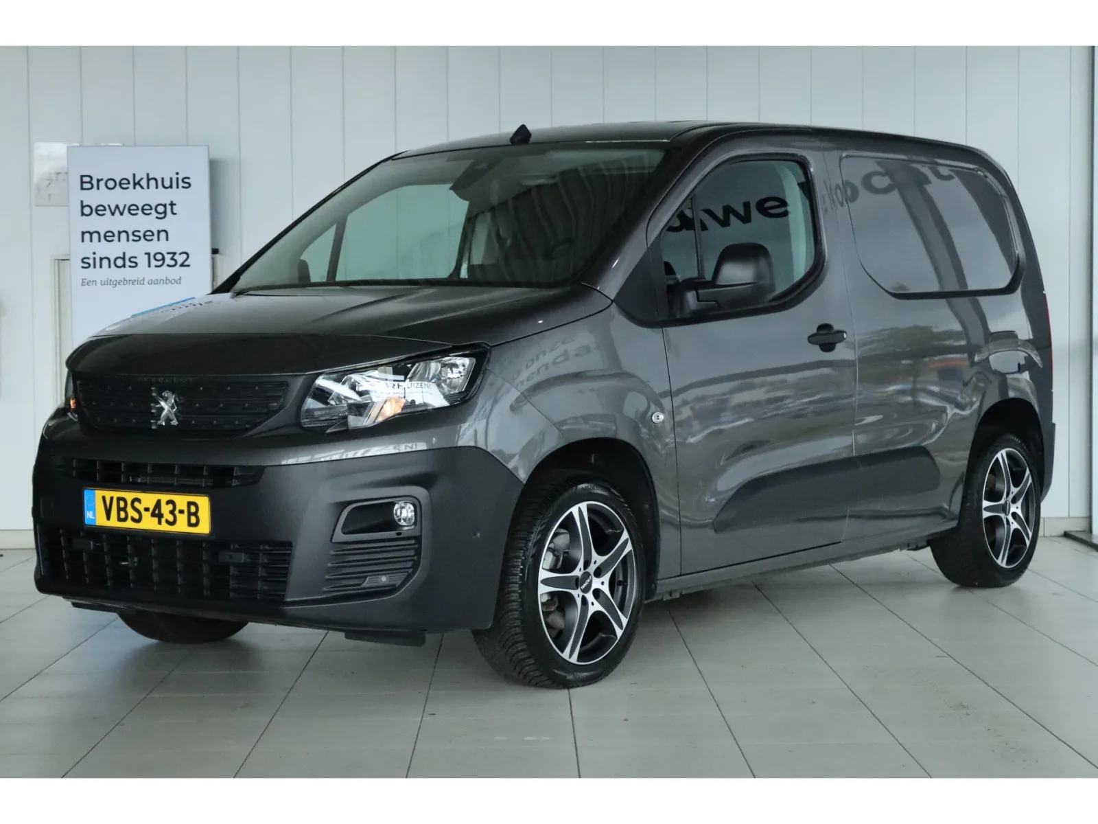 Peugeot Partner (2019) — foto 1