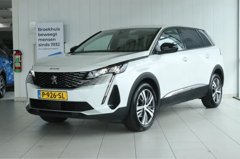 Peugeot 5008 (2022)