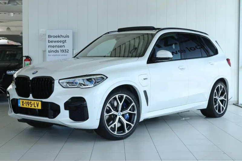 BMW X5 (2023)