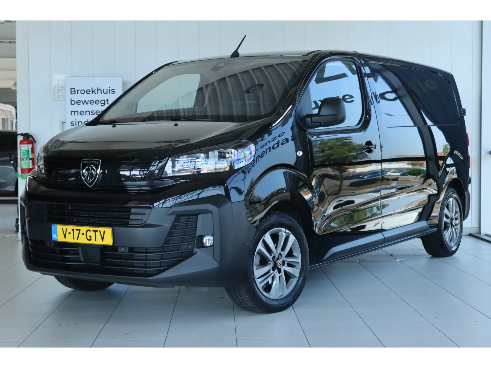 Peugeot Expert (2024) — foto 1