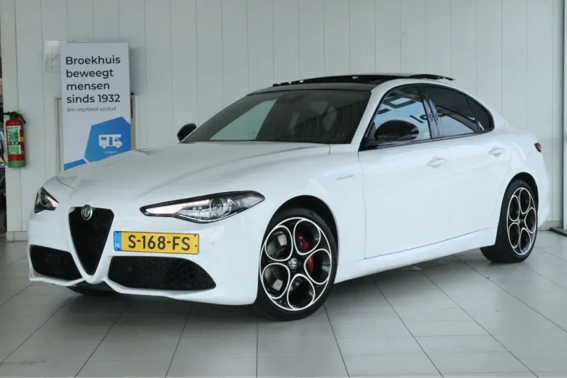 Alfa Romeo Giulia (2023)