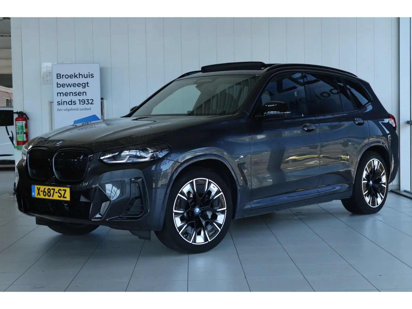 BMW iX3 (2024) — foto 1