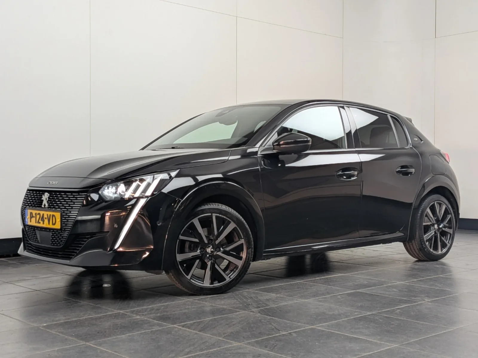 Peugeot 208 (2022) — foto 1