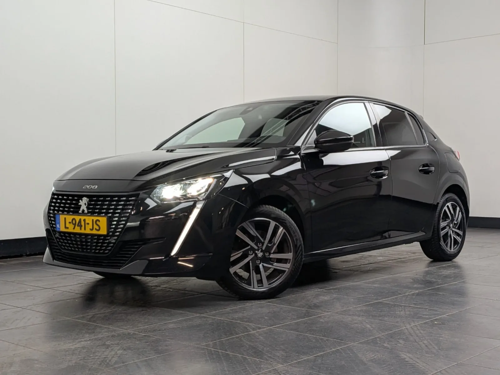 Peugeot 208 (2021) — foto 1