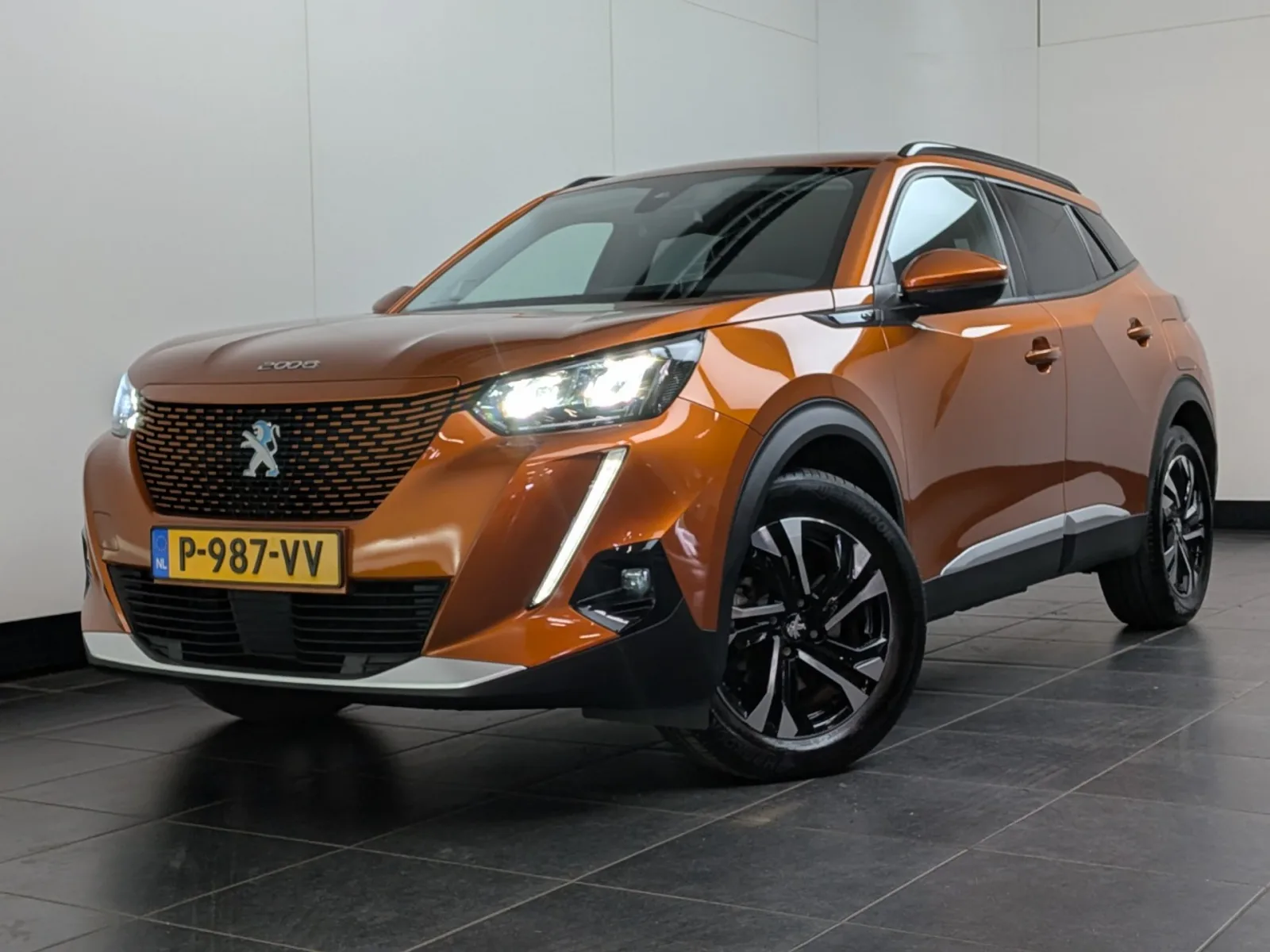 Peugeot e-2008 (2021) — foto 1