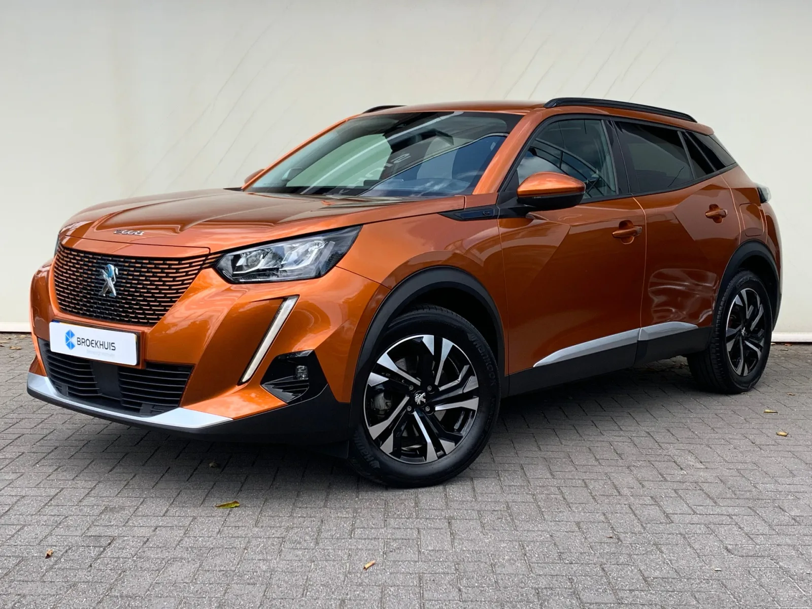 Peugeot e-2008 (2021) — foto 1