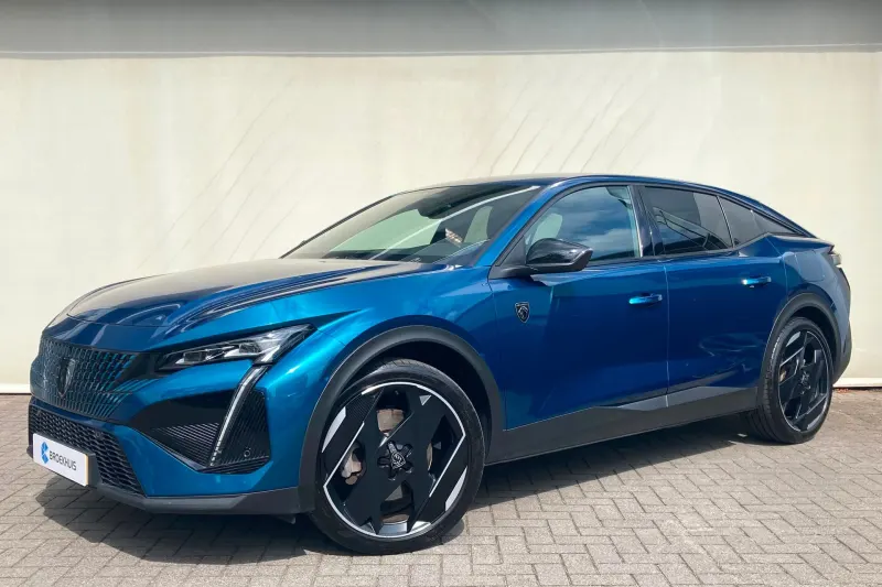 Peugeot 408 (2023)