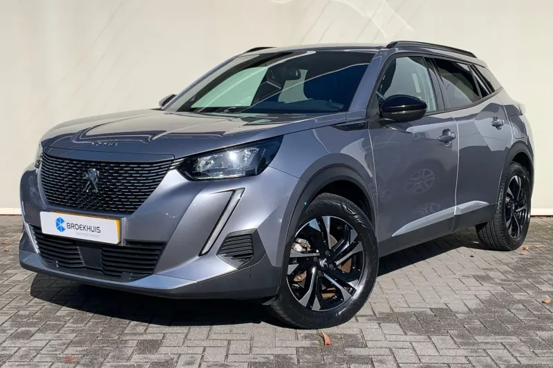 Peugeot e-2008 (2023)
