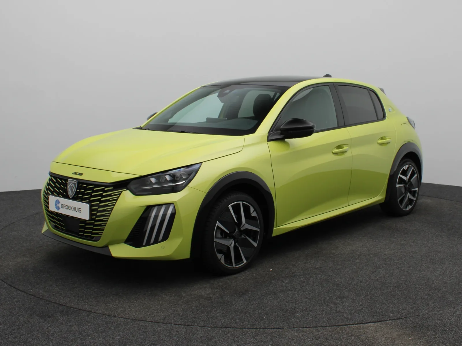 Peugeot e-208 (2024) — foto 1