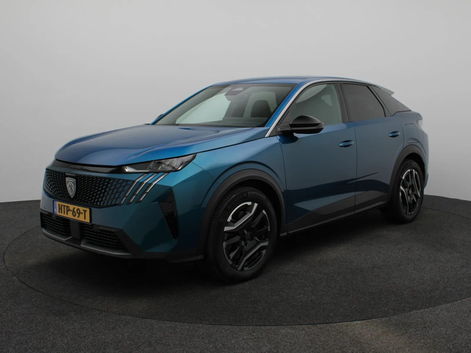 Peugeot e-3008 (2025) — foto 1