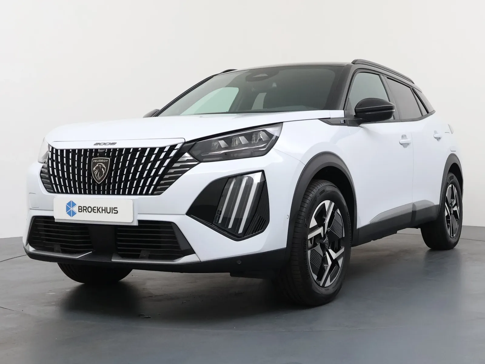 Peugeot e-2008 (2026) — foto 1